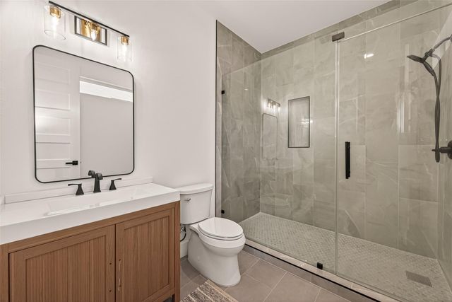 301 Vincent Street, Houston, TX 77009