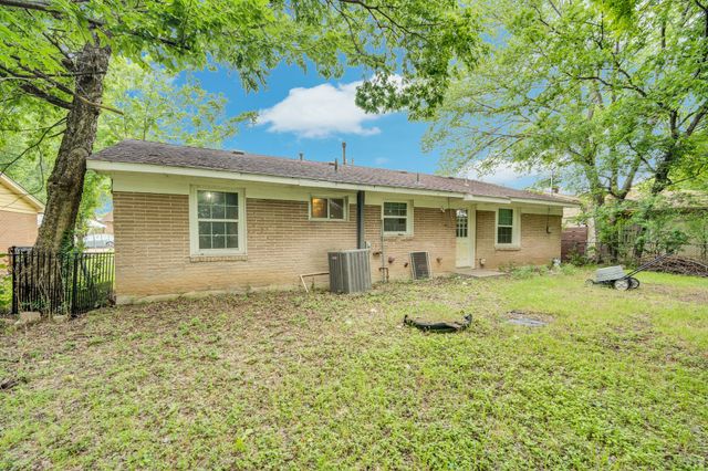 419 HighCrest Drive, Dallas, TX 75232