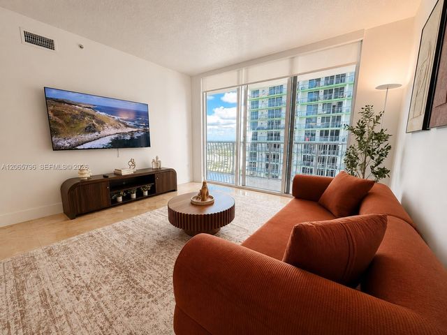 1750 N Bayshore Drive 2809, Miami, FL 33132