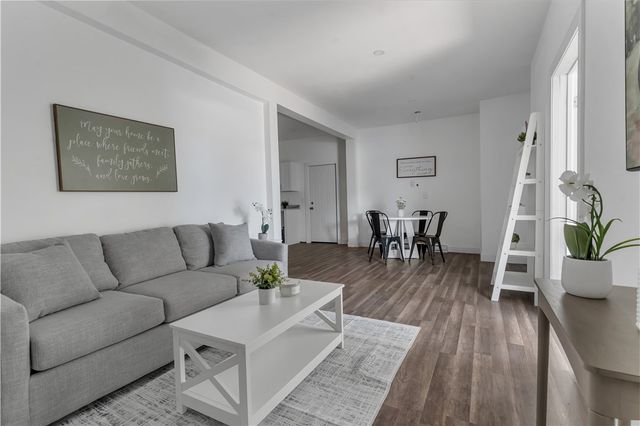 27 Greenville Avenue, Johnston, RI 02919