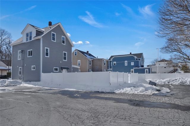 27 Greenville Avenue, Johnston, RI 02919