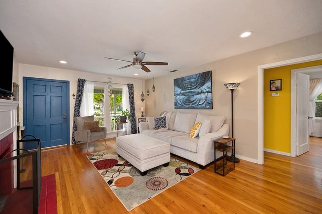 2792 San Luis Ct, Sacramento, CA 95818