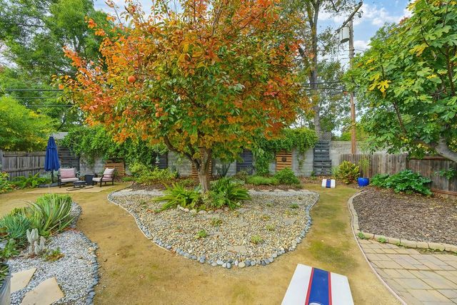 2792 San Luis Ct, Sacramento, CA 95818