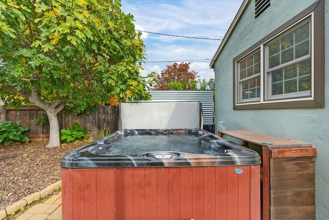 2792 San Luis Ct, Sacramento, CA 95818