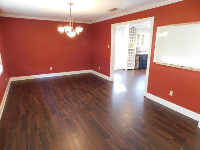 1001 DOGWOOD ST, Gilmer, TX 75644