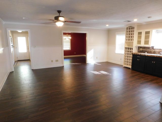 1001 DOGWOOD ST, Gilmer, TX 75644