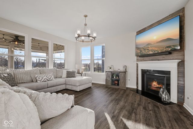 14023 Knightstown Drive W, Carmel, IN 46033