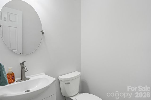 2737 Mill Valley Court, Matthews, NC 28105