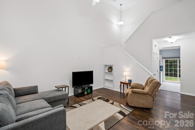 2737 Mill Valley Court, Matthews, NC 28105