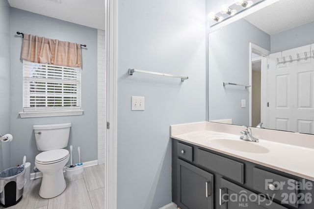 2737 Mill Valley Court, Matthews, NC 28105