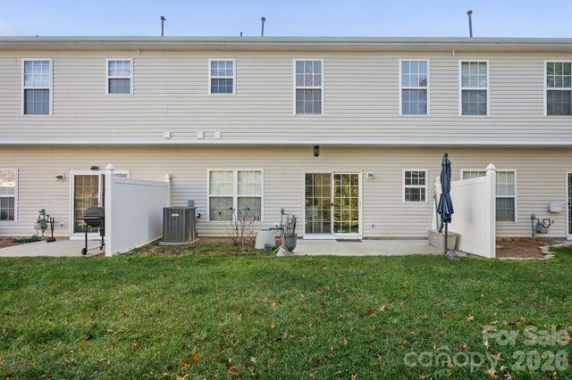 2737 Mill Valley Court, Matthews, NC 28105