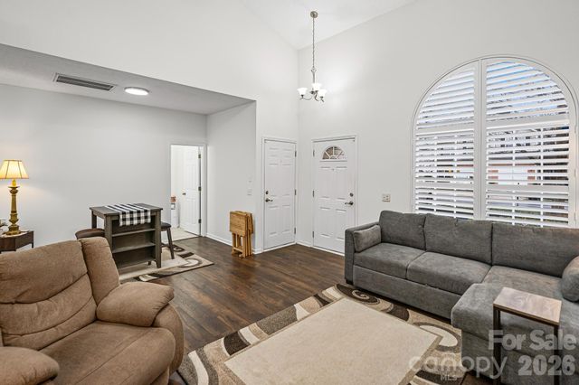 2737 Mill Valley Court, Matthews, NC 28105