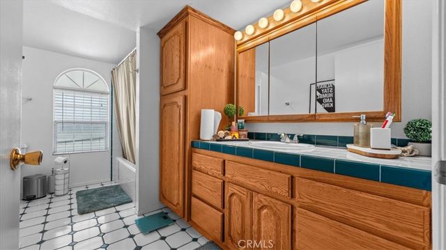 1513 W Cerritos Avenue, Anaheim, CA 92802