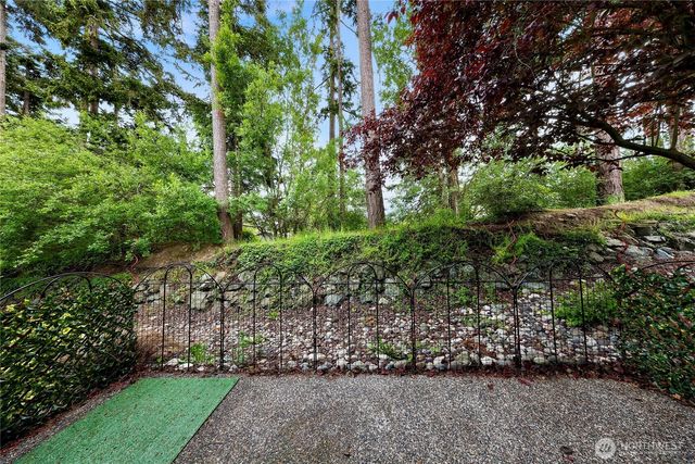 167 NW 12th Court, Oak Harbor, WA 98277