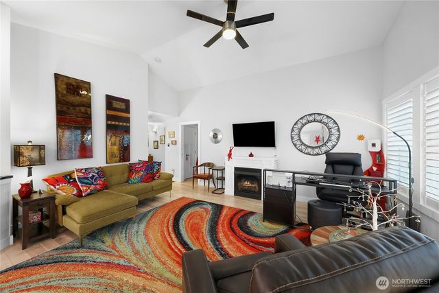 167 NW 12th Court, Oak Harbor, WA 98277