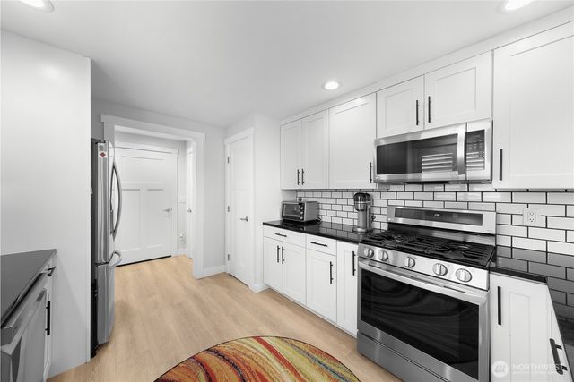 167 NW 12th Court, Oak Harbor, WA 98277
