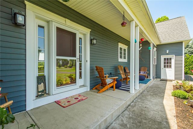4424 Lake Road, Williamson, NY 14589