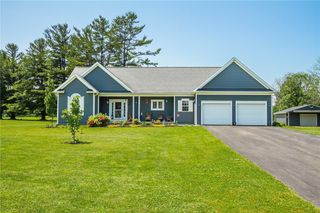 4424 Lake Road, Williamson, NY 14589