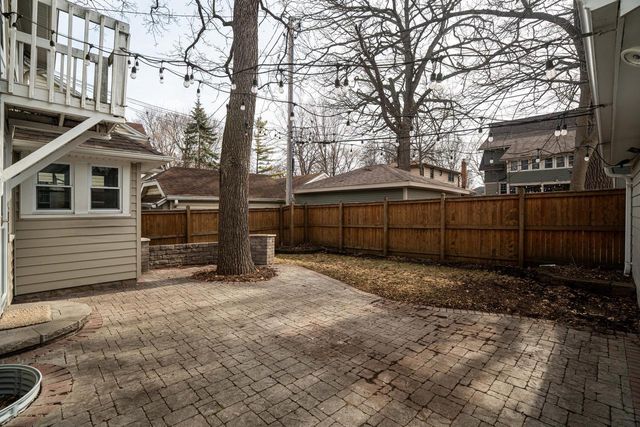 6723 W Wells STREET, Wauwatosa, WI 53213