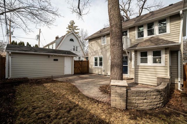 6723 W Wells STREET, Wauwatosa, WI 53213