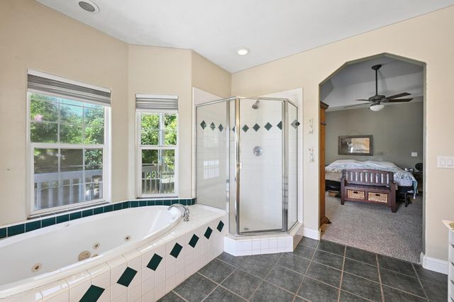 2857 Moonshine Ln, Loomis, CA 95650