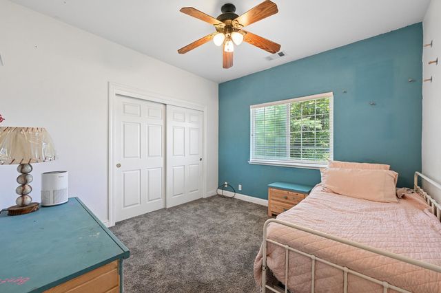2857 Moonshine Ln, Loomis, CA 95650
