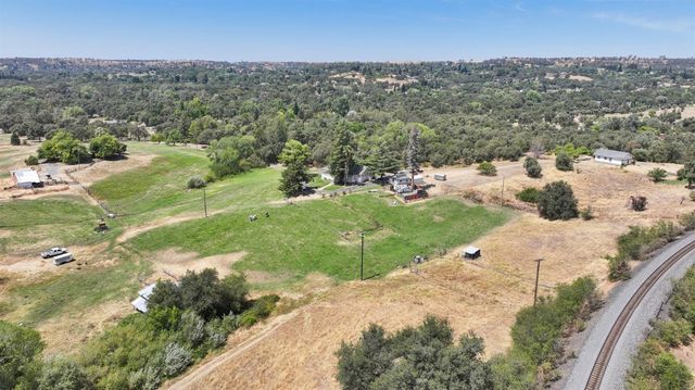 2857 Moonshine Ln, Loomis, CA 95650