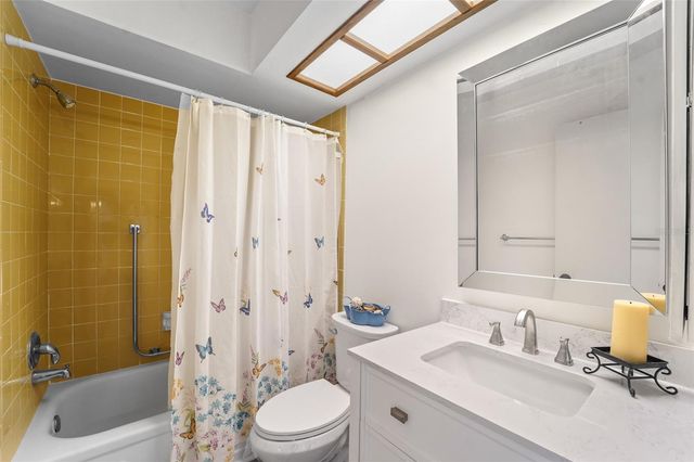 3351 STONEHAVEN COURT W C, Palm Harbor, FL 34684