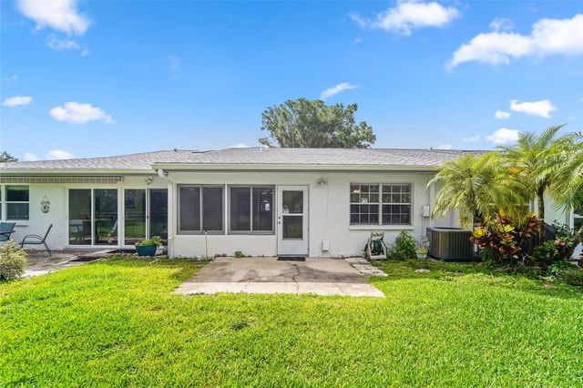 3351 STONEHAVEN COURT W C, Palm Harbor, FL 34684