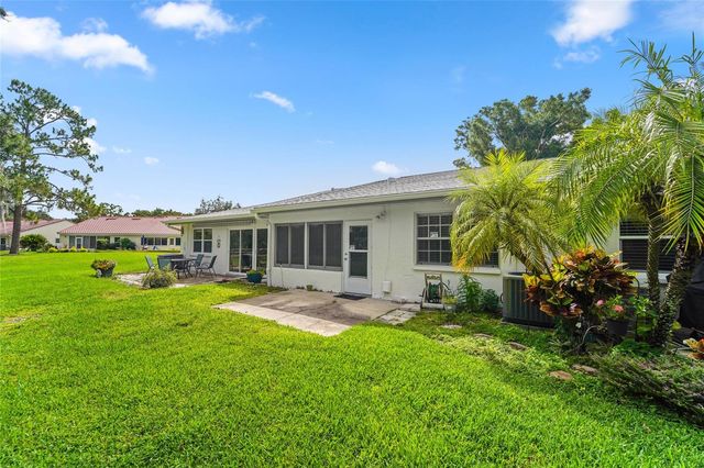 3351 STONEHAVEN COURT W C, Palm Harbor, FL 34684