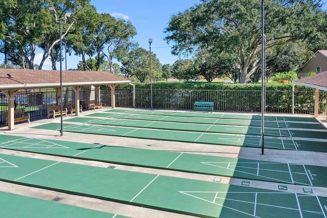 3351 STONEHAVEN COURT W C, Palm Harbor, FL 34684