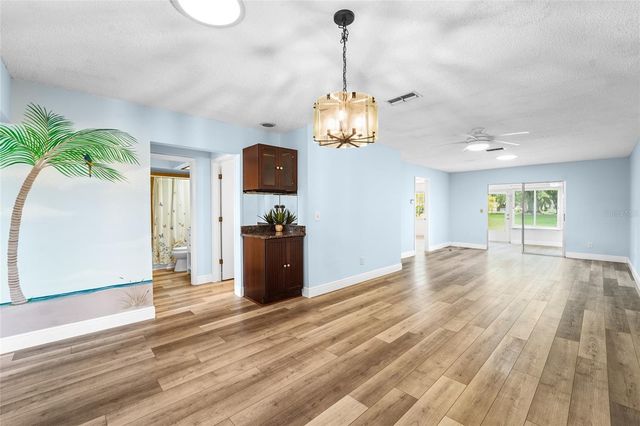 3351 STONEHAVEN COURT W C, Palm Harbor, FL 34684