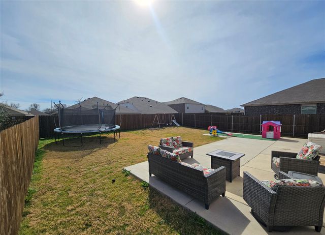 1045 Knightly Lane, Haslet, TX 76052