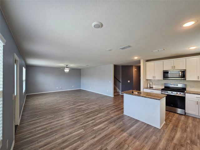 1045 Knightly Lane, Haslet, TX 76052