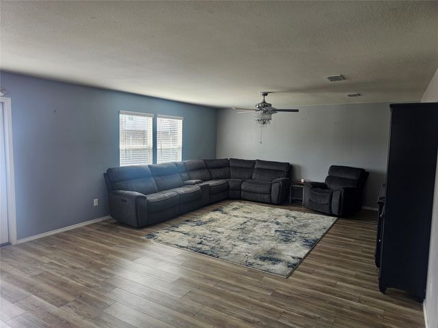 1045 Knightly Lane, Haslet, TX 76052