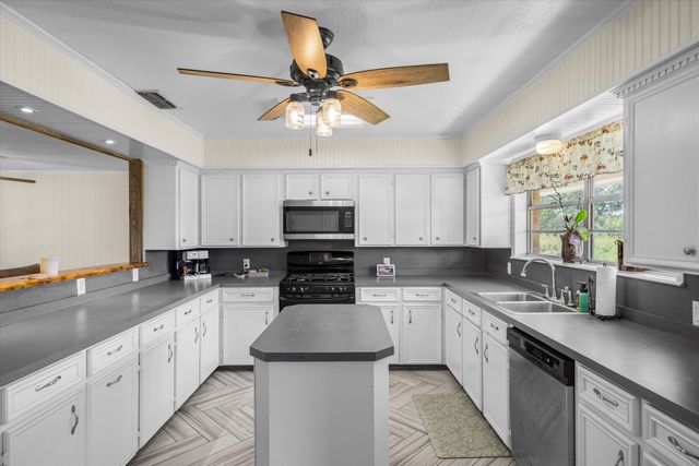 311 VZ County Road 3219, Wills Point, TX 75169