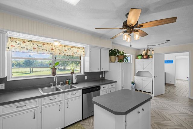 311 VZ County Road 3219, Wills Point, TX 75169