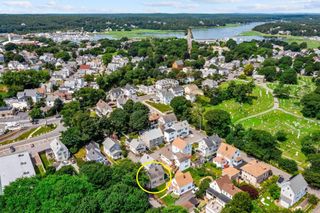 8 1/2 Myrtle Square, Gloucester, MA 01930