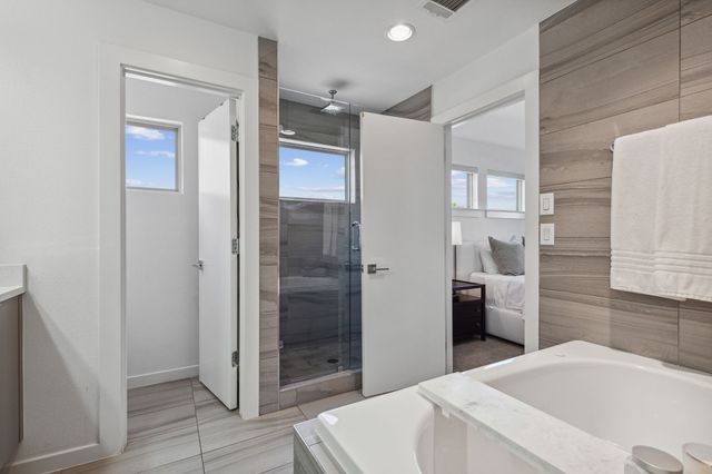 5015 Manett Street 101, Dallas, TX 75206