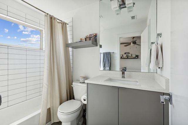 5015 Manett Street 101, Dallas, TX 75206