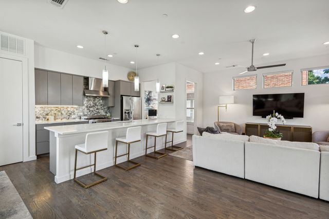 5015 Manett Street 101, Dallas, TX 75206