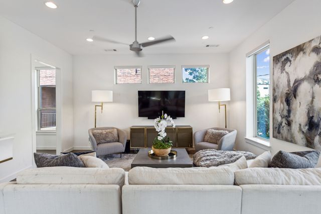 5015 Manett Street 101, Dallas, TX 75206