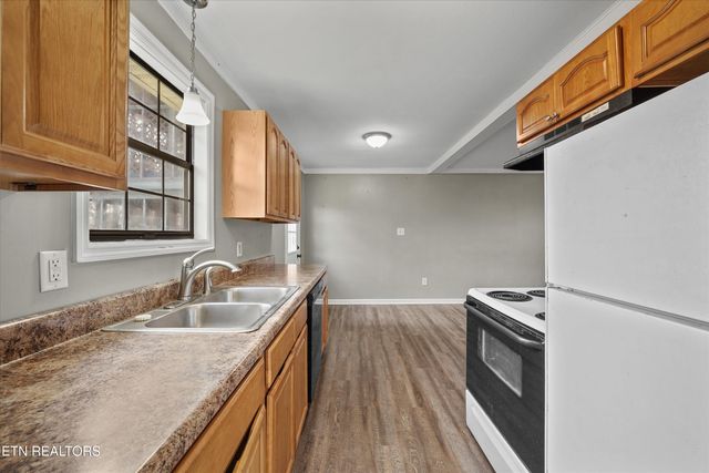 126 County Road 78, Riceville, TN 37370