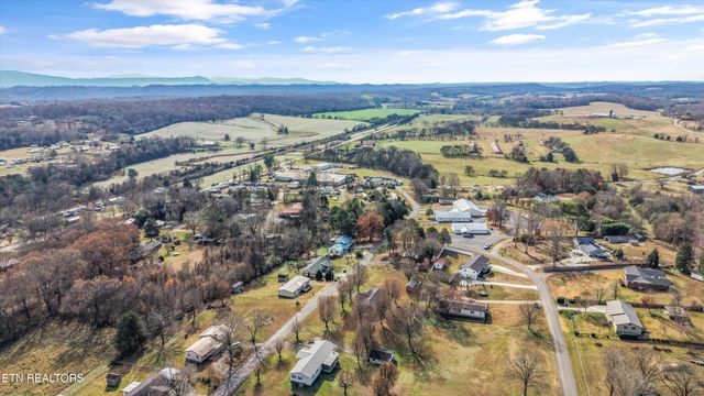 126 County Road 78, Riceville, TN 37370