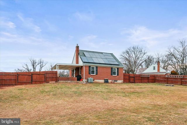 2300 WYNDHURST CT, York, PA 17408