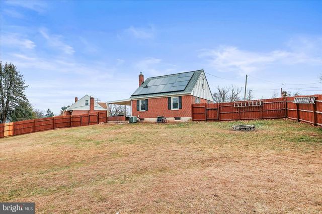 2300 WYNDHURST CT, York, PA 17408