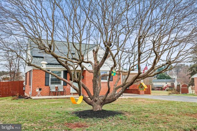 2300 WYNDHURST CT, York, PA 17408