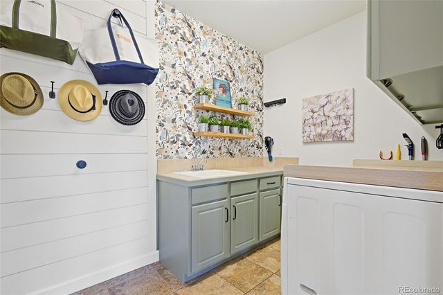 26248 Snowdrop Road, Evergreen, CO 80439