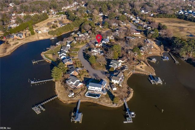 127 Freemoor DR, Poquoson, VA 23662