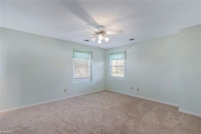 127 Freemoor DR, Poquoson, VA 23662